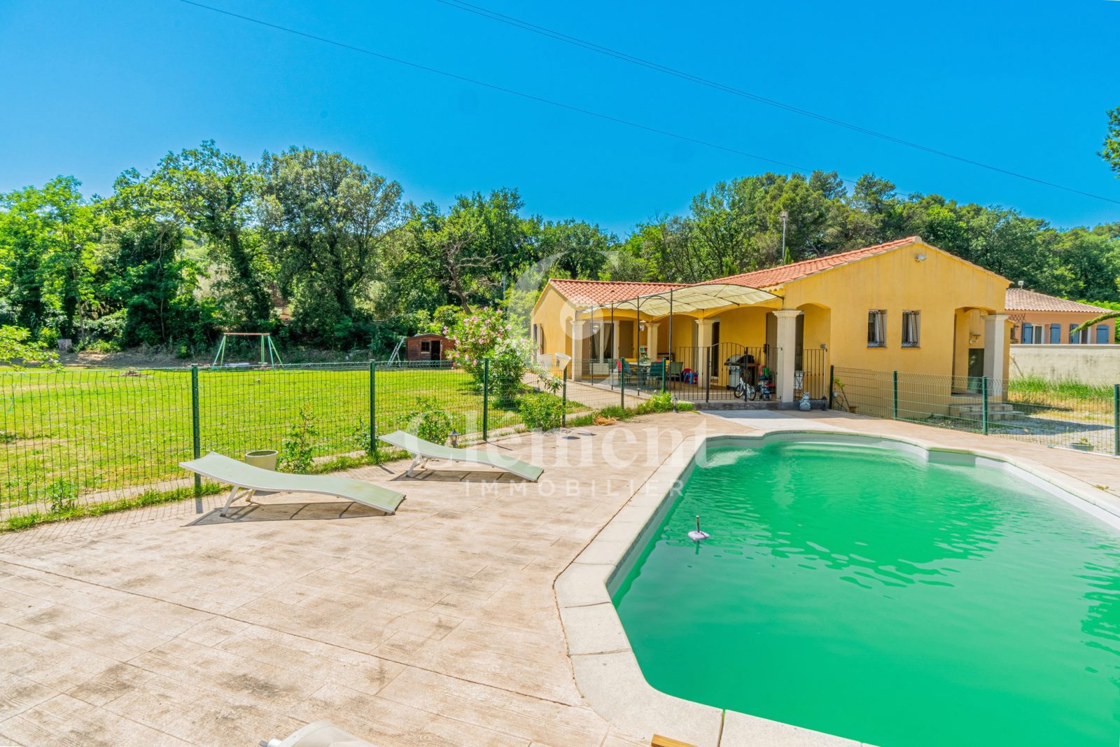 Maison de plain-pied 125 m2 avec piscine